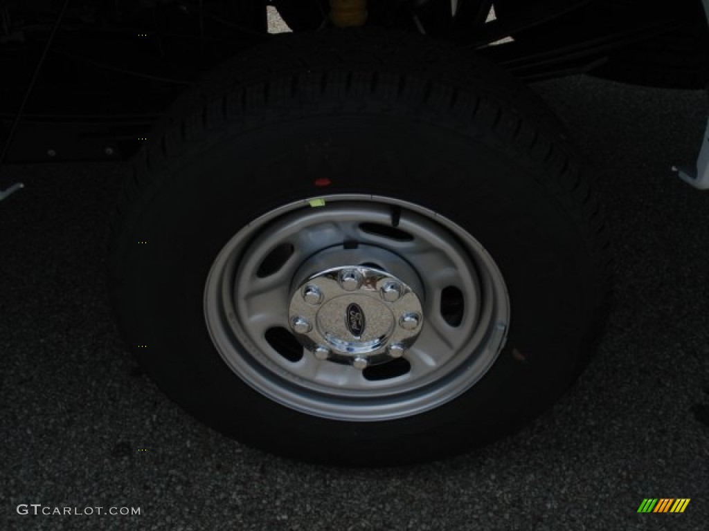 2012 F350 Super Duty XL SuperCab 4x4 - Oxford White / Steel photo #9