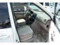 2005 Clear White Kia Sedona LX  photo #12