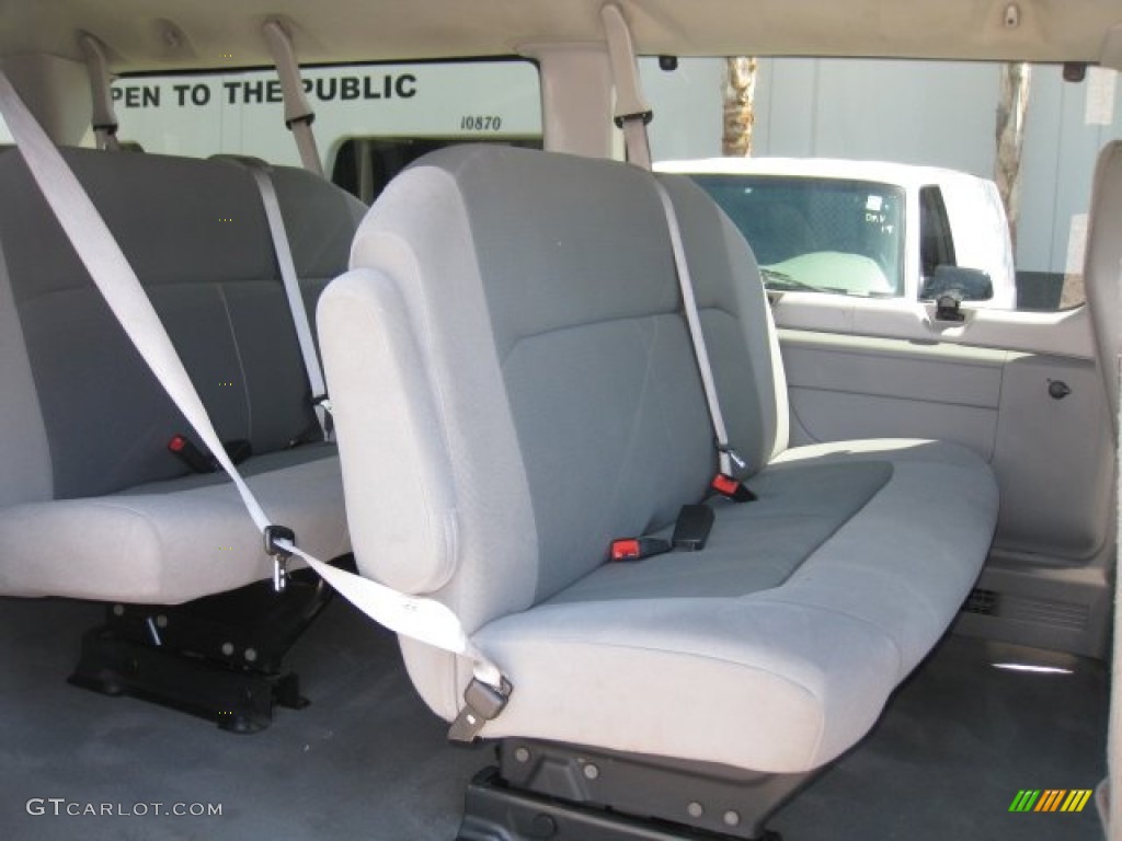 2007 E Series Van E350 Super Duty XL 15 Passenger - Oxford White / Medium Flint Grey photo #7