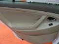 Super White - Camry LE Photo No. 19