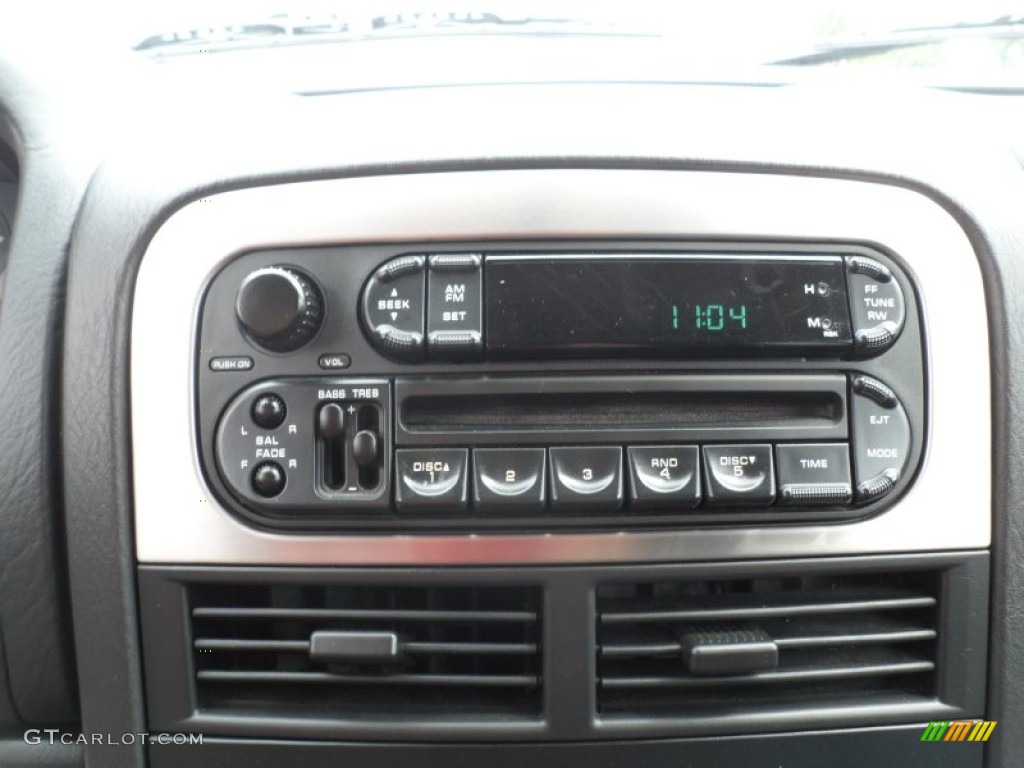 2003 Jeep Grand Cherokee Laredo Audio System Photo #65217783