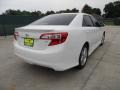 Super White - Camry SE Photo No. 3