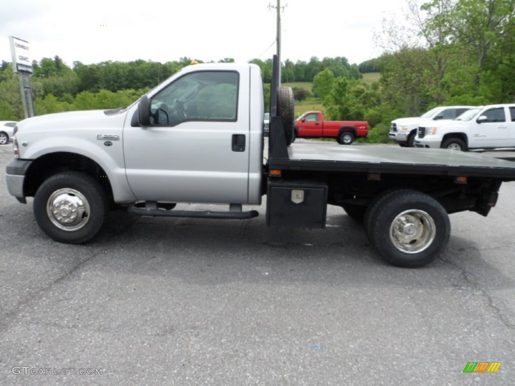 Silver Metallic 2005 Ford F350 Super Duty XL Regular Cab 4x4 Stake Truck Exterior Photo #65220130