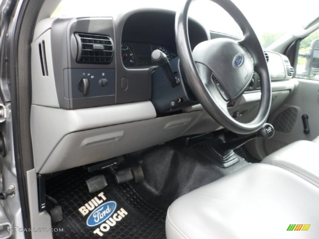 Medium Flint Interior 2005 Ford F350 Super Duty XL Regular Cab 4x4 Stake Truck Photo #65220232
