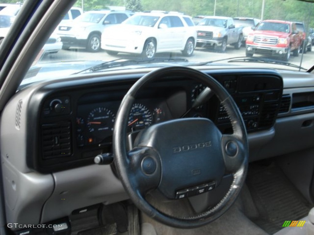1996 Ram 1500 ST Extended Cab - Brilliant Blue Pearl / Gray photo #8
