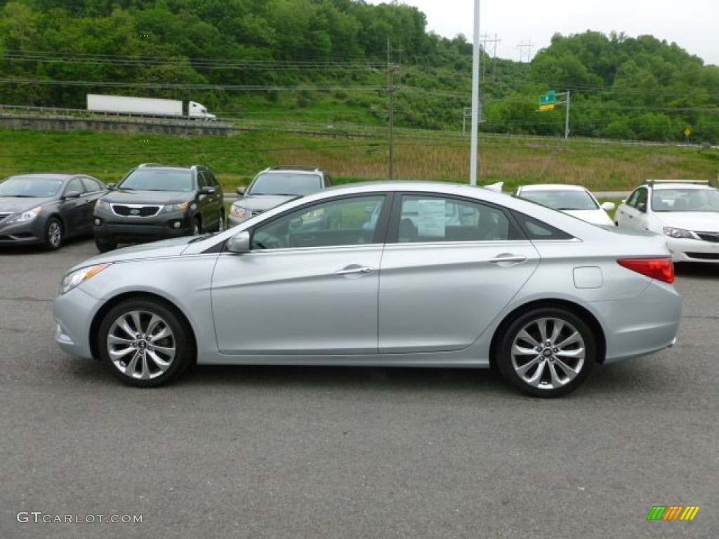 2011 Sonata SE - Radiant Silver / Gray photo #4