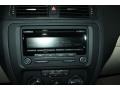 Black - Jetta SE Sedan Photo No. 18