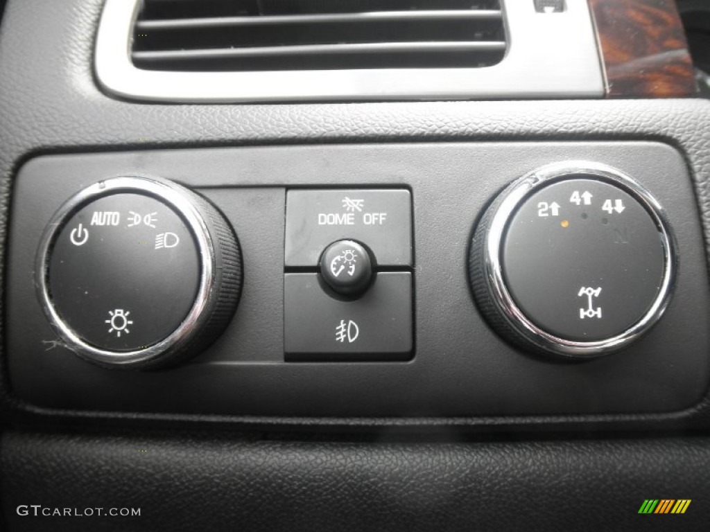 2012 GMC Sierra 3500HD Denali Crew Cab 4x4 Controls Photo #65241719