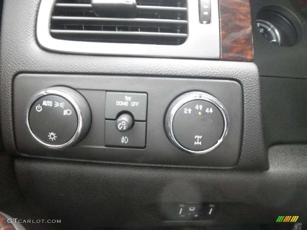 2012 GMC Sierra 3500HD Denali Crew Cab 4x4 Controls Photo #65241956