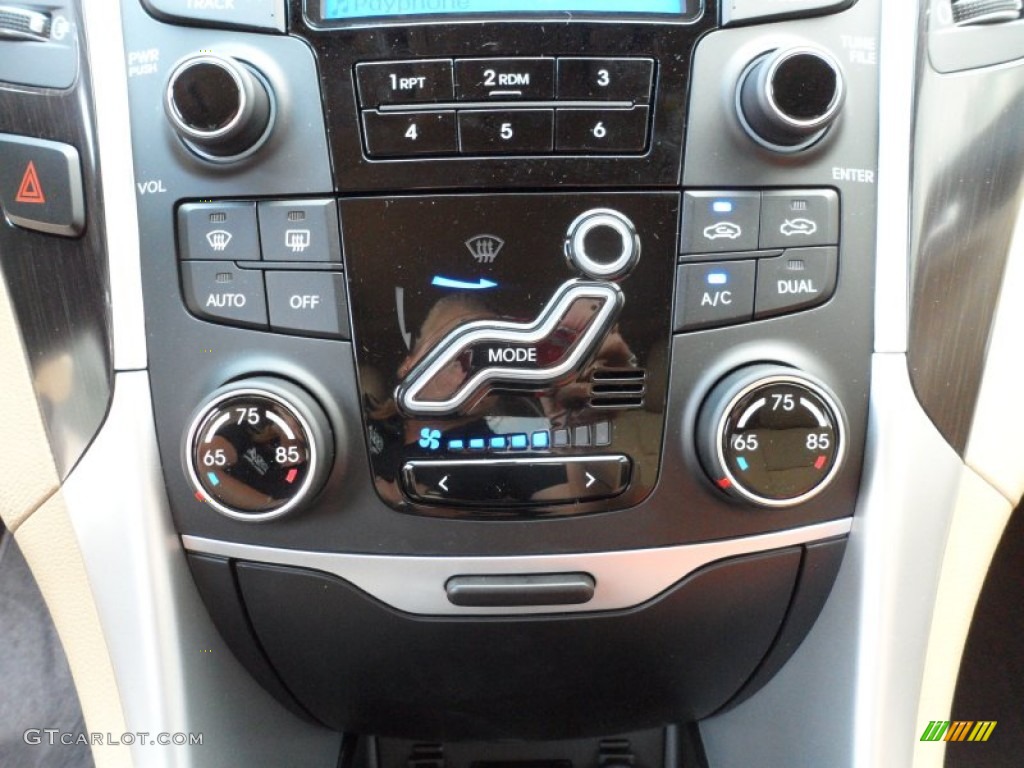 2013 Hyundai Sonata Limited 2.0T Controls Photo #65245694