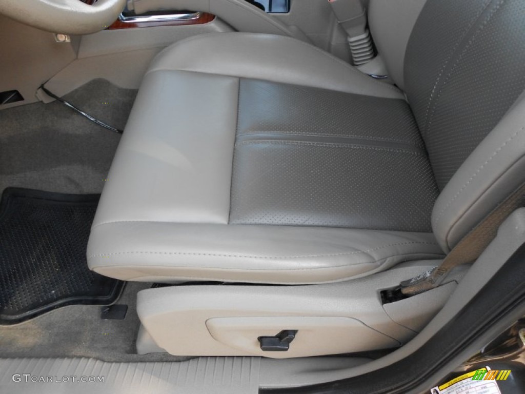 2006 Jeep Grand Cherokee Limited Front Seat Photo #65247506