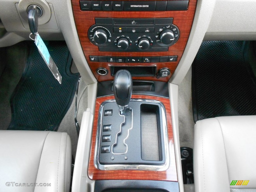 2006 Jeep Grand Cherokee Limited Transmission Photos