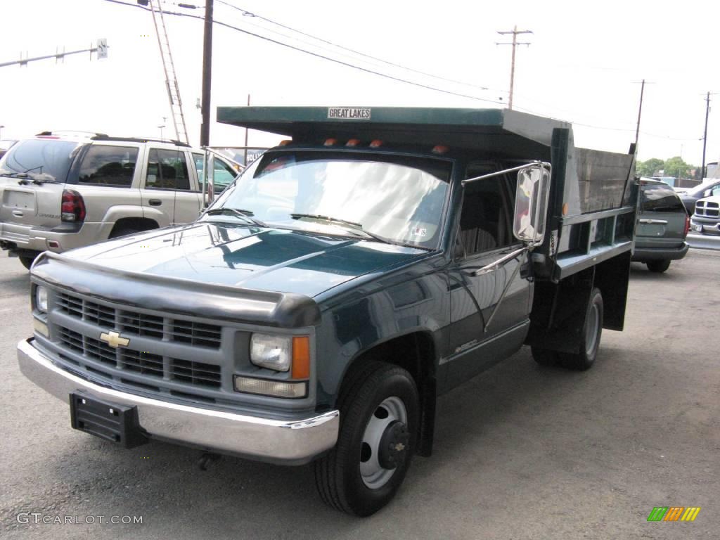 1995 C/K 3500 C3500 Cheyenne Regular Cab Dually Chassis - Emerald Green Metallic / Tan photo #10