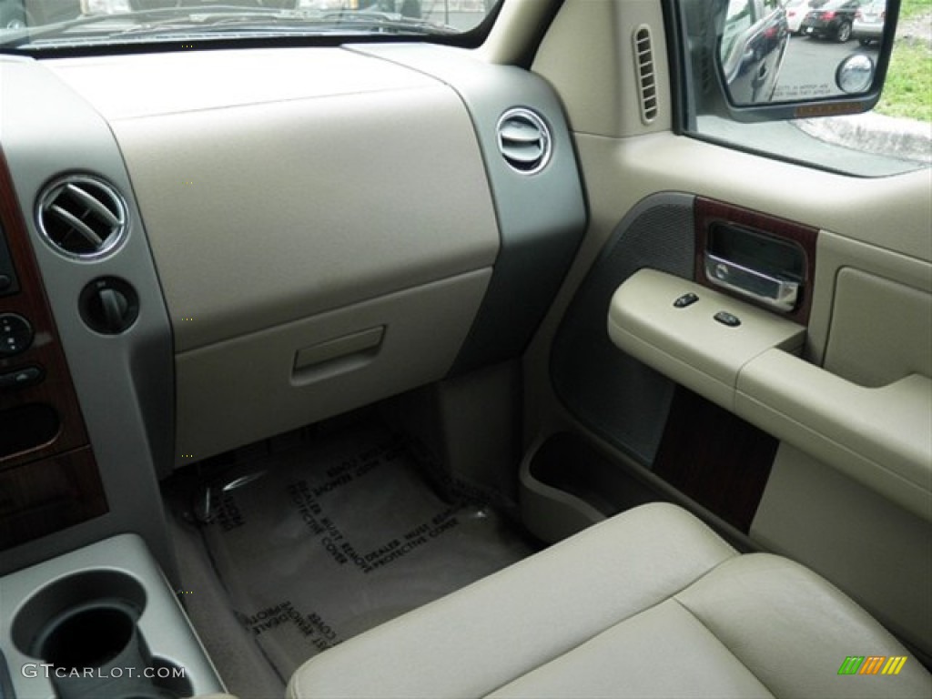 2007 F150 Lariat SuperCrew - Dark Blue Pearl Metallic / Tan photo #19