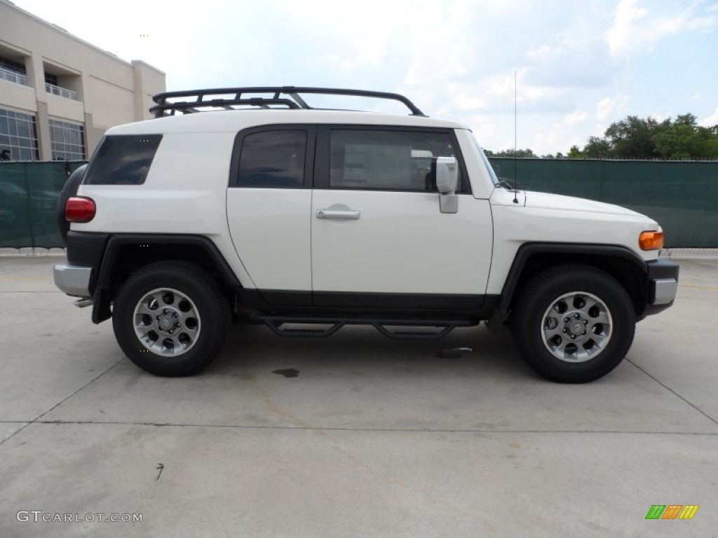 Iceberg White 2012 Toyota FJ Cruiser Standard FJ Cruiser Model Exterior Photo #65250368
