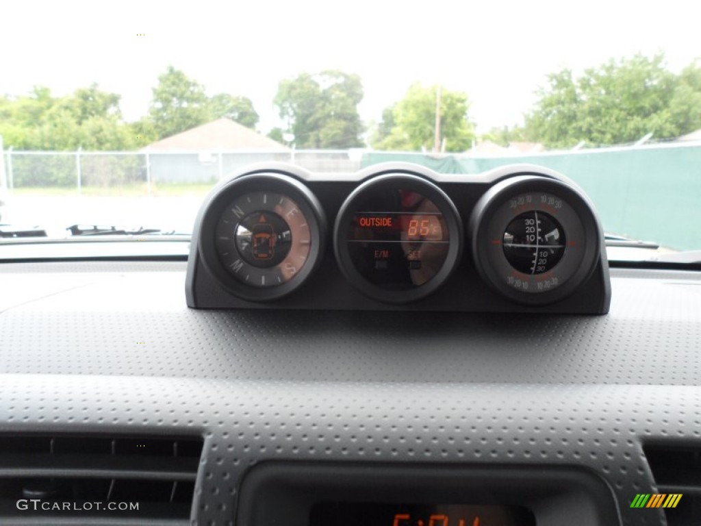 2012 Toyota FJ Cruiser Standard FJ Cruiser Model Gauges Photo #65250566