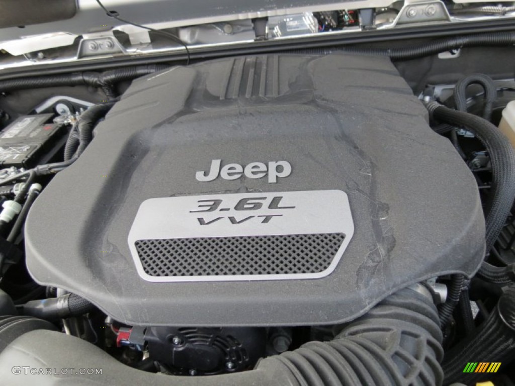 2012 Jeep Wrangler Unlimited Sahara Mopar JK-8 Conversion 4x4 Engine Photos