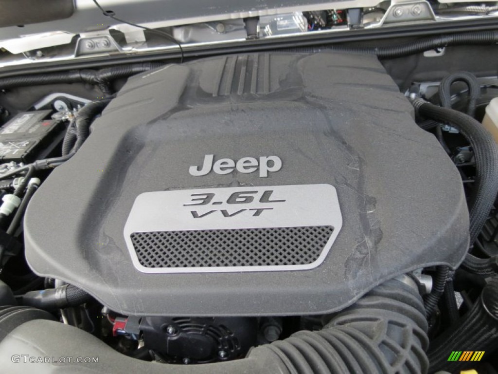 2012 Jeep Wrangler Unlimited Sahara Mopar JK-8 Conversion 4x4 Engine Photos