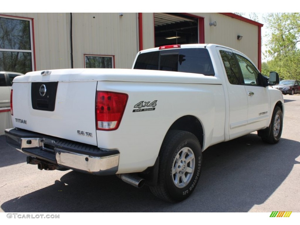 2007 Titan SE King Cab 4x4 - White / Graphite Black/Titanium photo #13