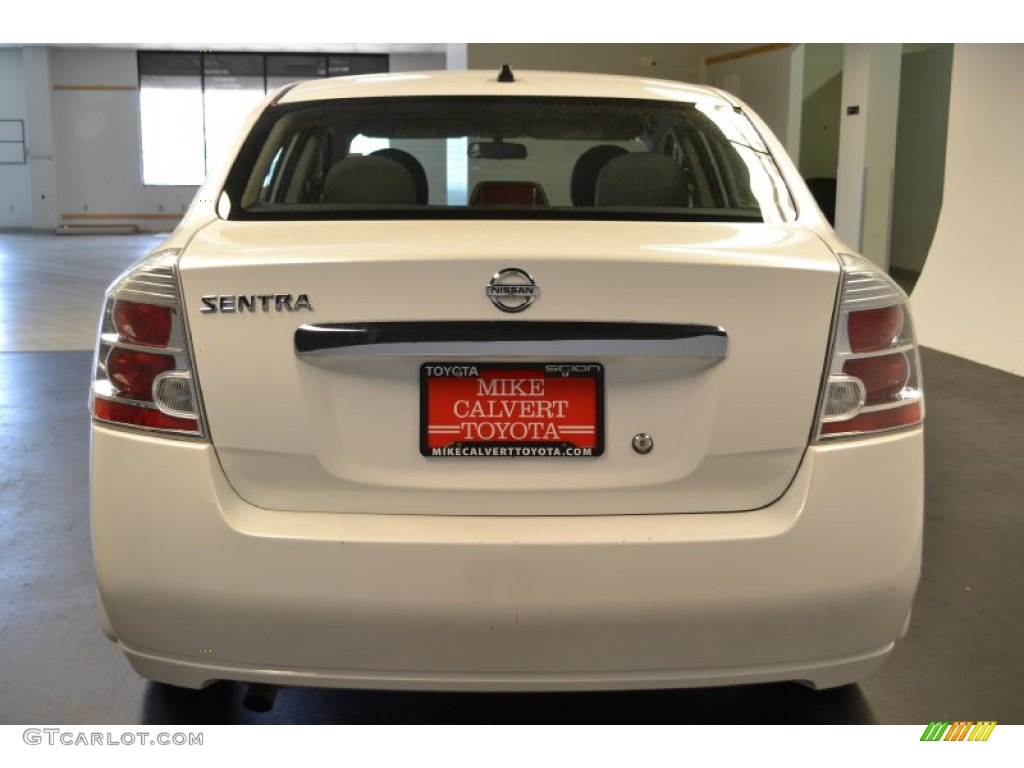 2010 Sentra 2.0 S - Aspen White / Charcoal photo #5