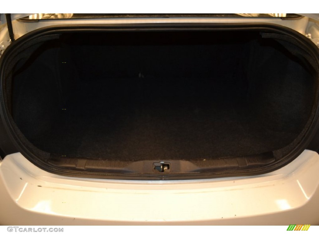 2010 Sentra 2.0 S - Aspen White / Charcoal photo #10