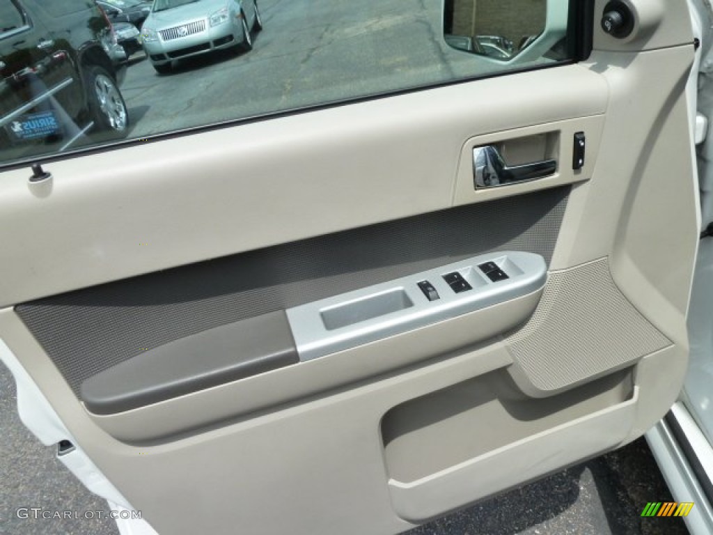 2011 Mercury Mariner Premier V6 AWD Door Panel Photos