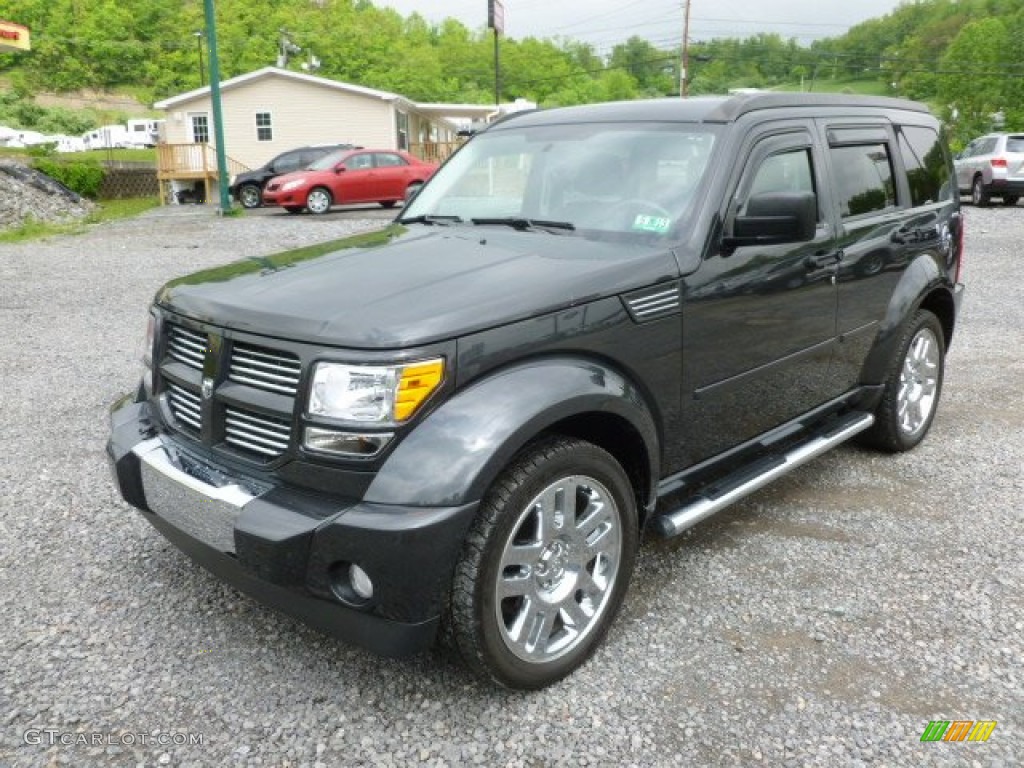 2010 Nitro SXT 4x4 - Brilliant Black Crystal Pearl / Dark Slate Gray photo #3