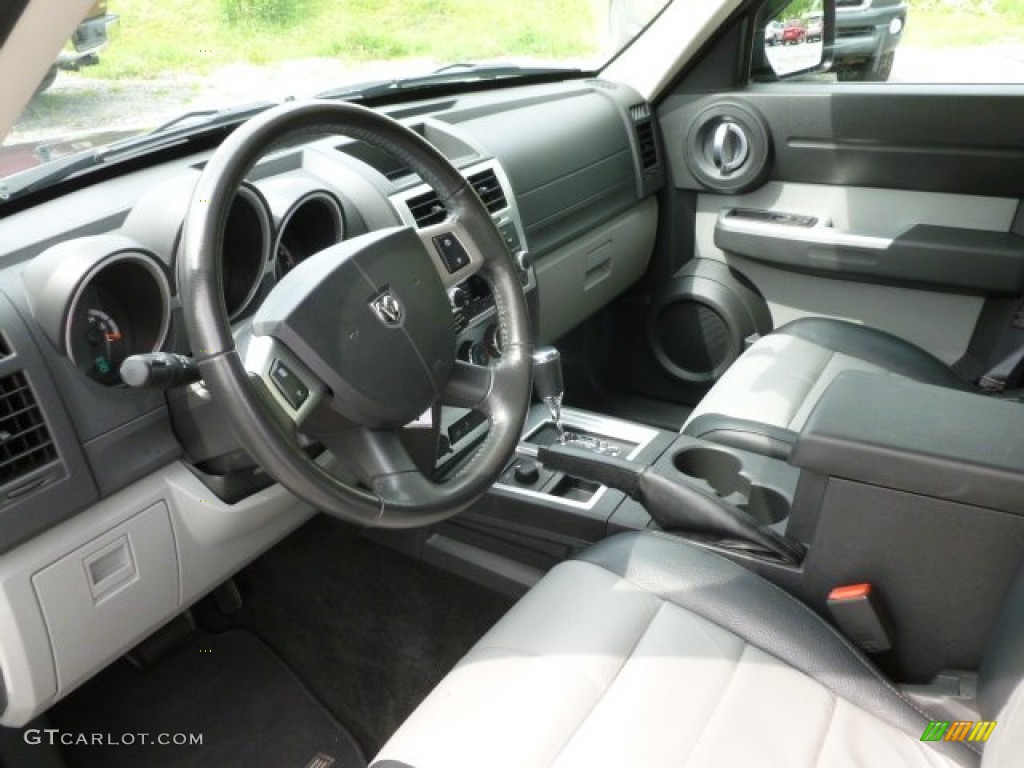 2010 Dodge Nitro SXT 4x4 Dashboard Photos