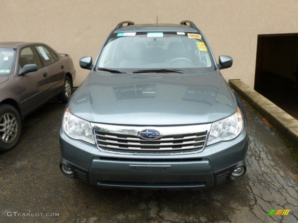 2009 Forester 2.5 X Premium - Sage Green Metallic / Platinum photo #2