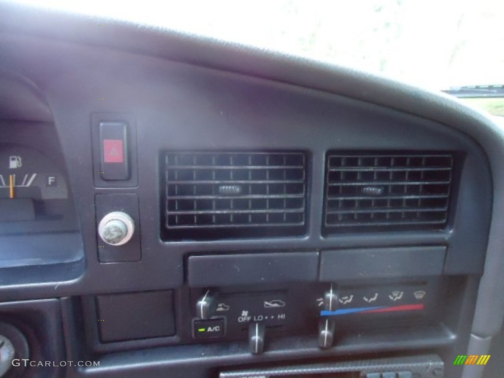 1992 Pickup Deluxe Extended Cab - Garnet Red Pearl / Gray photo #15