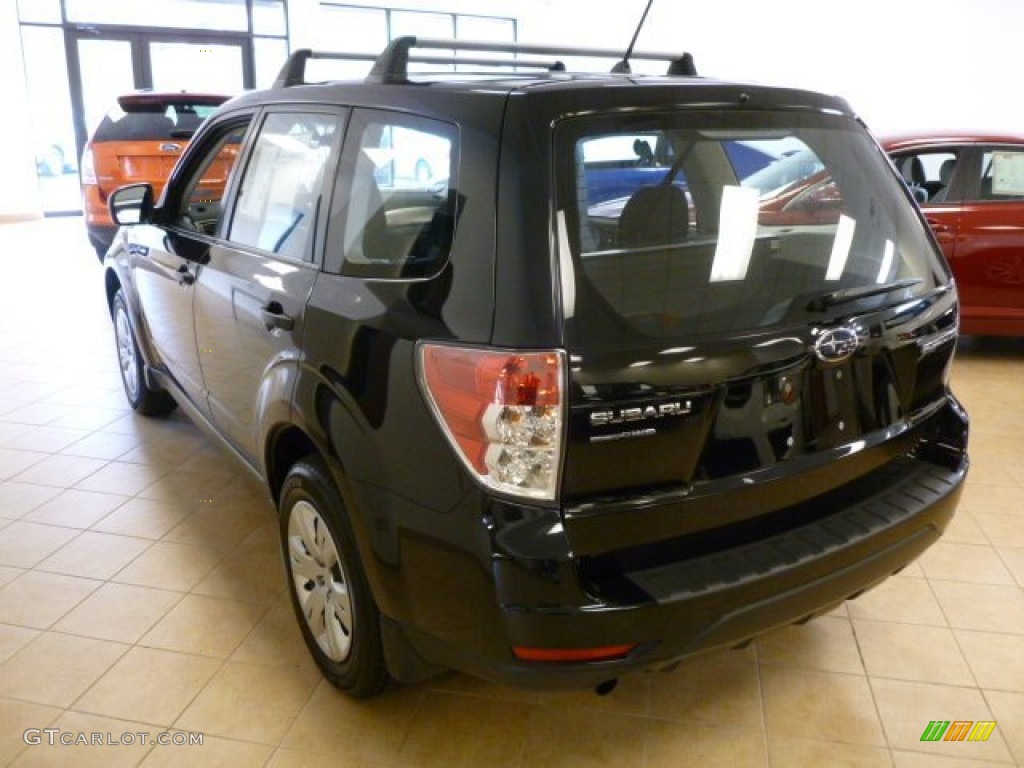 2010 Forester 2.5 X - Obsidian Black Pearl / Black photo #4