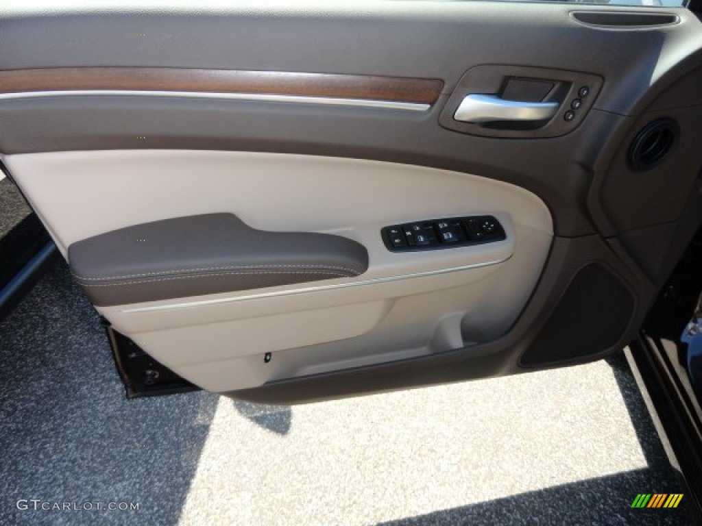 2012 300 C - Luxury Brown Pearl / Dark Frost Beige/Light Frost Beige photo #5