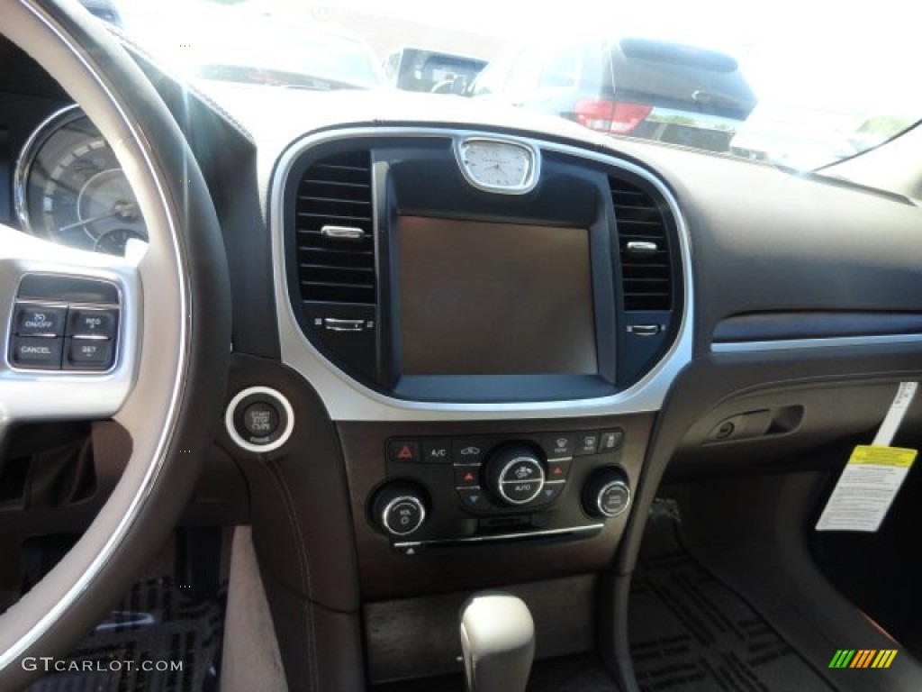 2012 300 C - Luxury Brown Pearl / Dark Frost Beige/Light Frost Beige photo #8