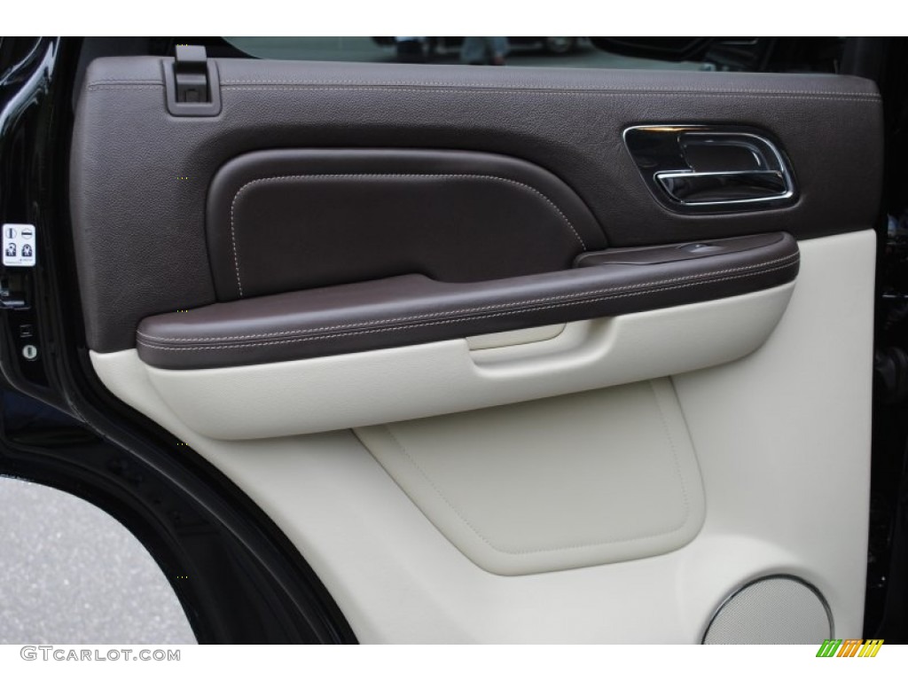 2009 Cadillac Escalade Platinum AWD Door Panel Photos