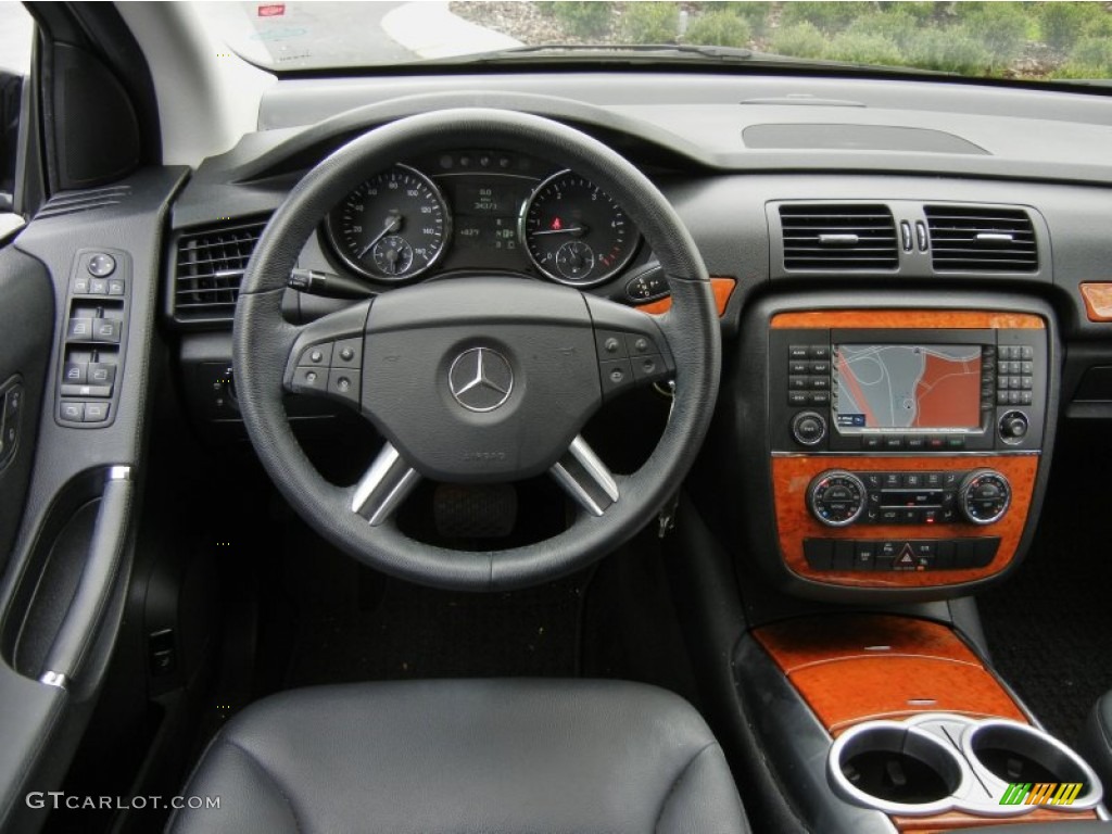 2007 Mercedes-Benz R 320 CDI 4Matic Dashboard Photos