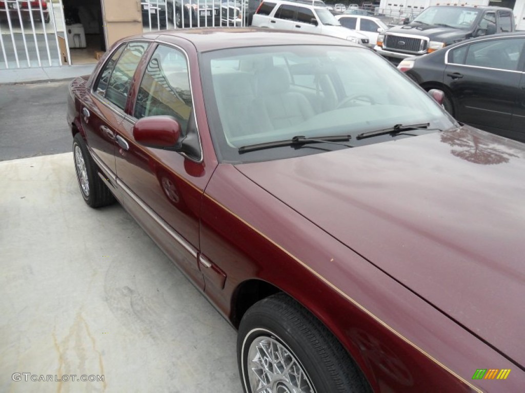 2004 Grand Marquis GS - Dark Toreador Red Metallic / Medium Parchment photo #2