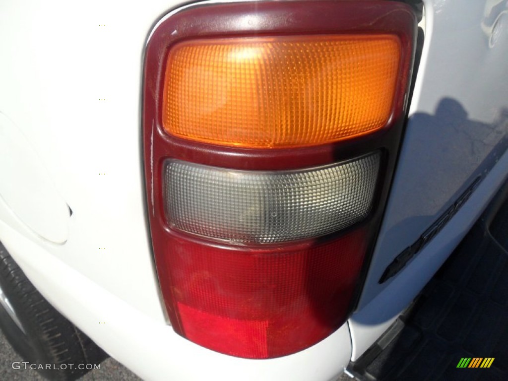 2001 Tahoe LT - Summit White / Graphite/Medium Gray photo #5