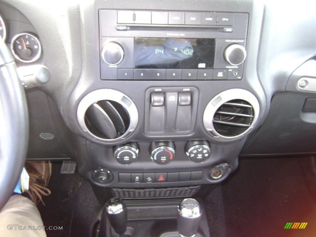 2011 Wrangler Sport S 4x4 - Mango Tango Pearl / Black photo #12