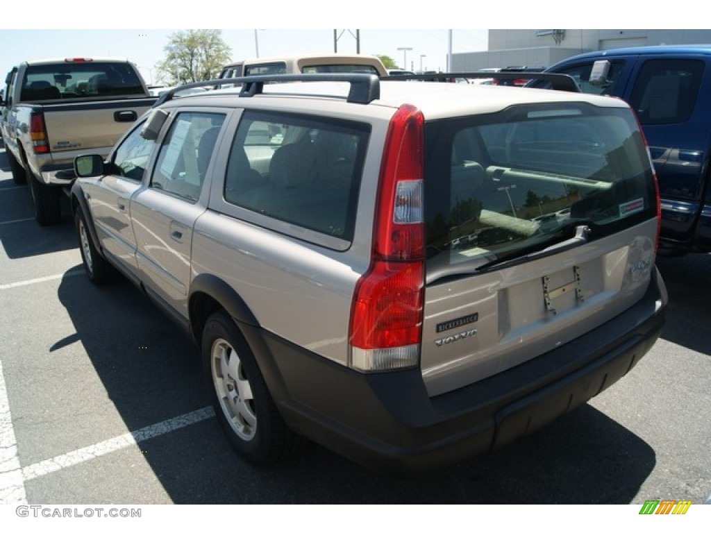 2002 V70 2.4T XC AWD Wagon - Moondust Metallic / Taupe/Light Taupe photo #3