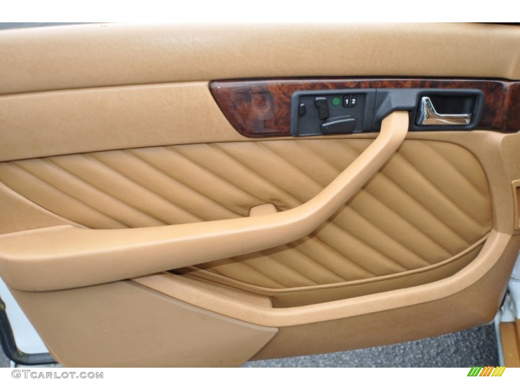1991 Mercedes-Benz S Class 560 SEL Parchment Door Panel Photo #65301200