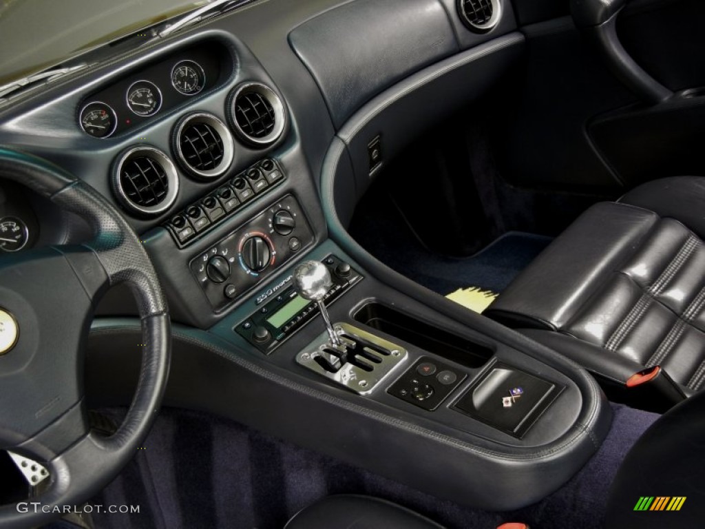 2000 Ferrari 550 Maranello Controls Photo #65303930