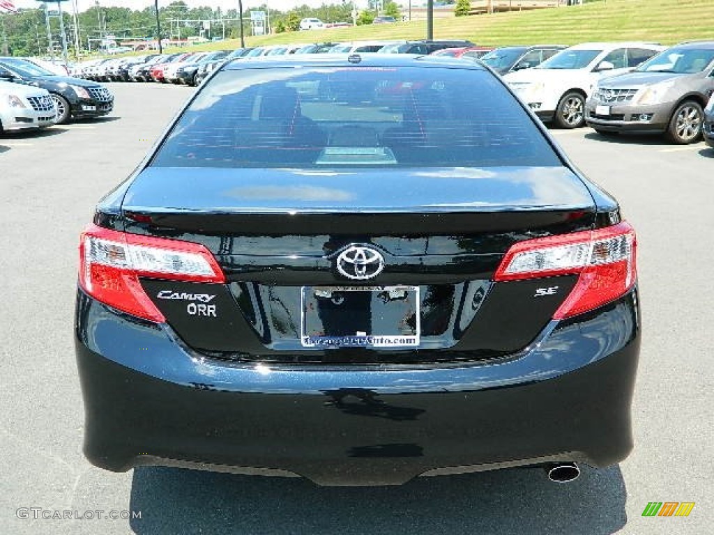 2012 Camry SE - Attitude Black Metallic / Black photo #4