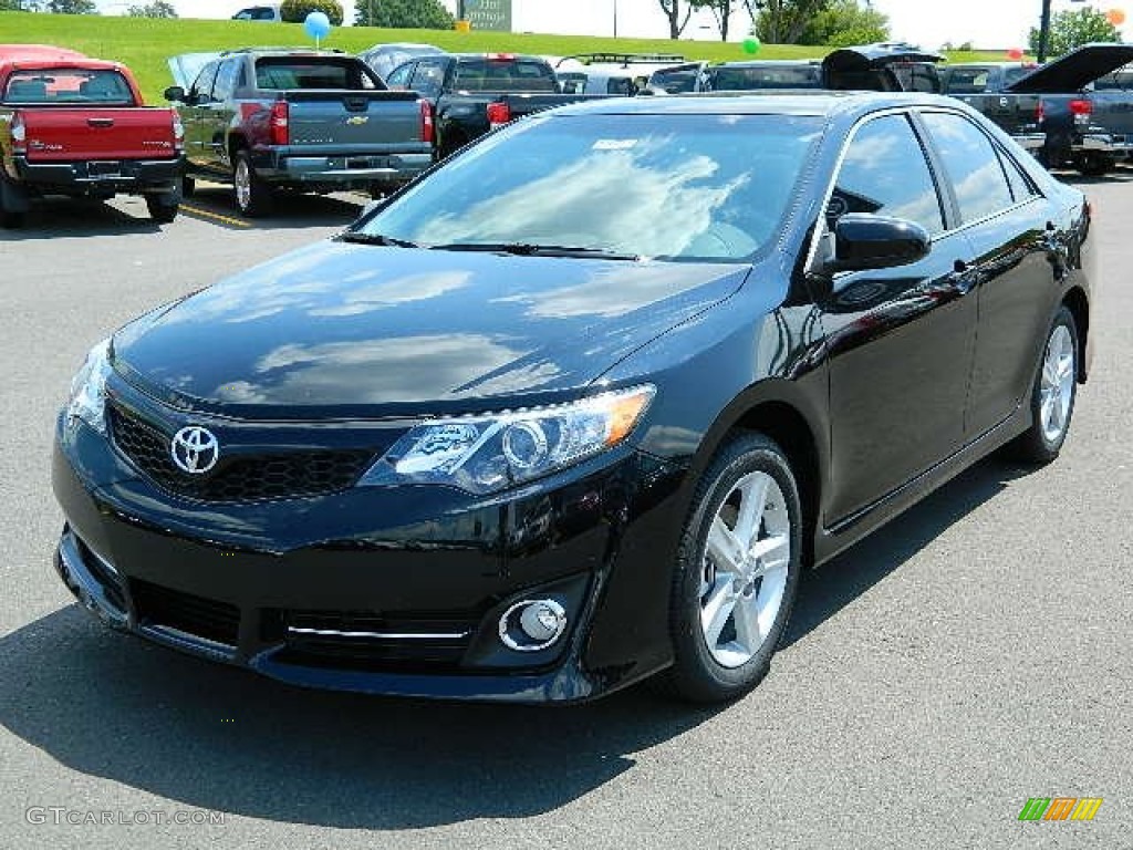 2012 Camry SE - Attitude Black Metallic / Black photo #7