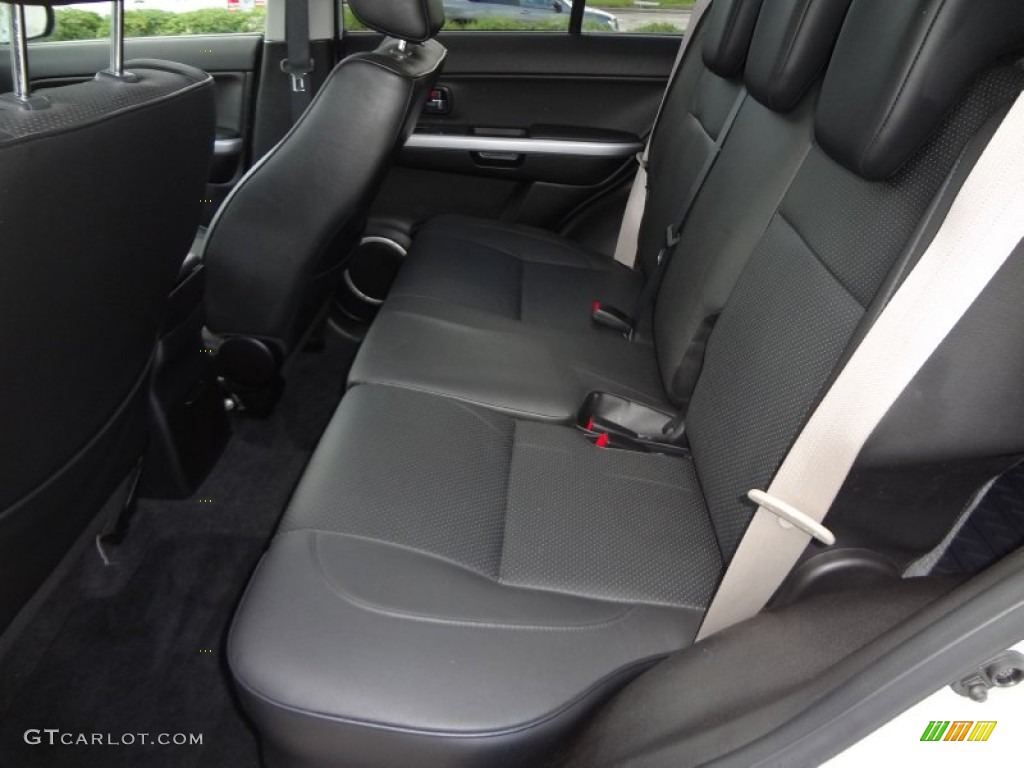 2010 Suzuki Grand Vitara Limited Rear Seat Photos