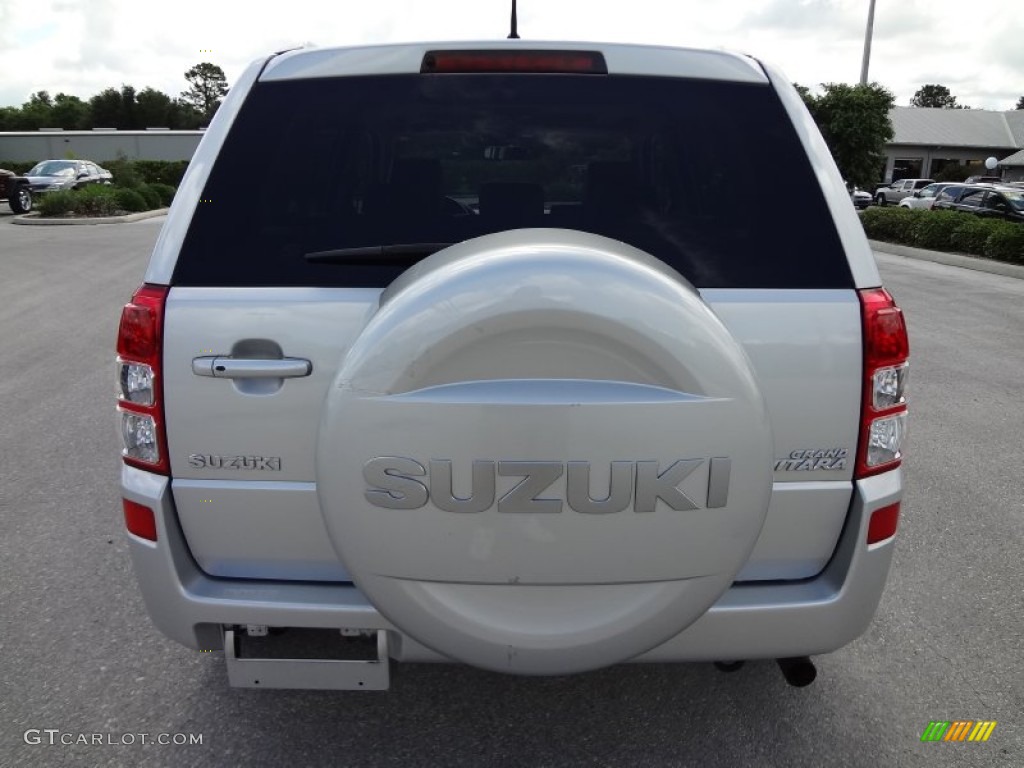 Quicksilver Metallic 2010 Suzuki Grand Vitara Limited Exterior Photo #65308223