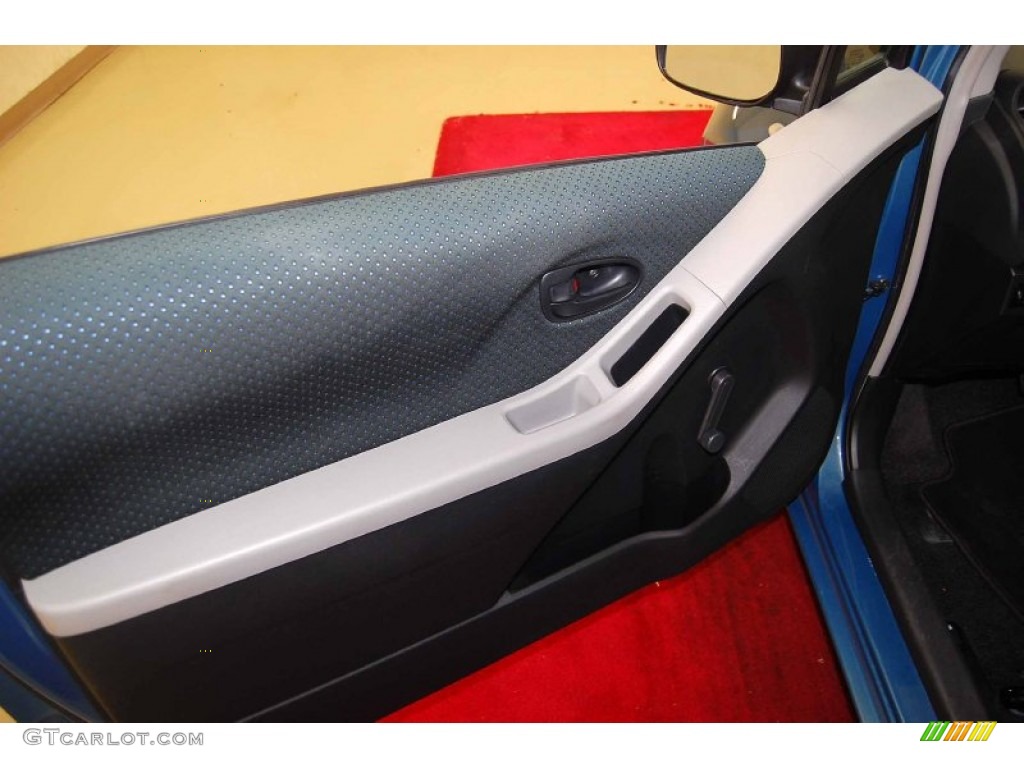2007 Yaris 3 Door Liftback - Bayou Blue Metallic / Dark Charcoal photo #9