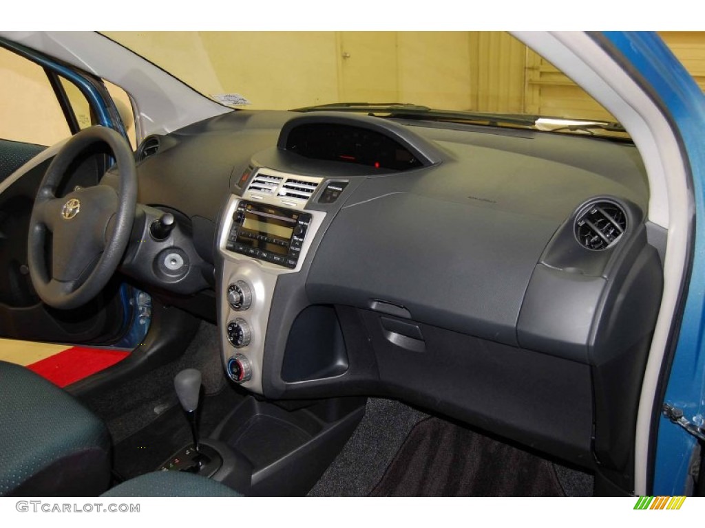 2007 Yaris 3 Door Liftback - Bayou Blue Metallic / Dark Charcoal photo #17