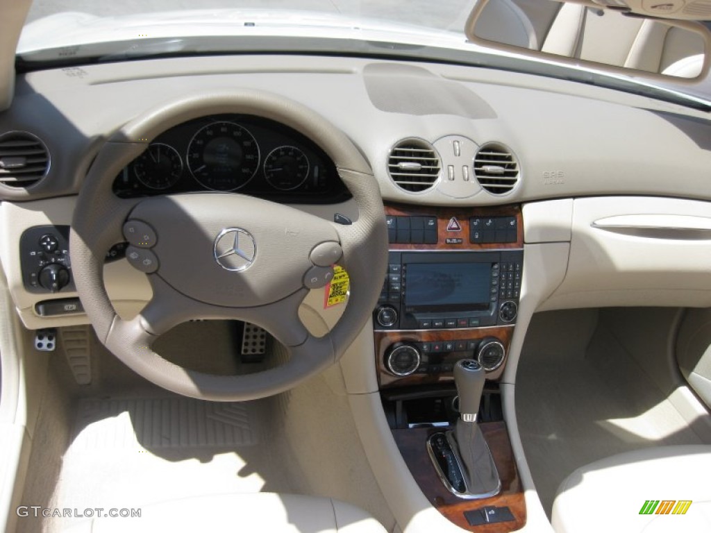 2009 CLK 550 Cabriolet - Arctic White / Stone photo #20