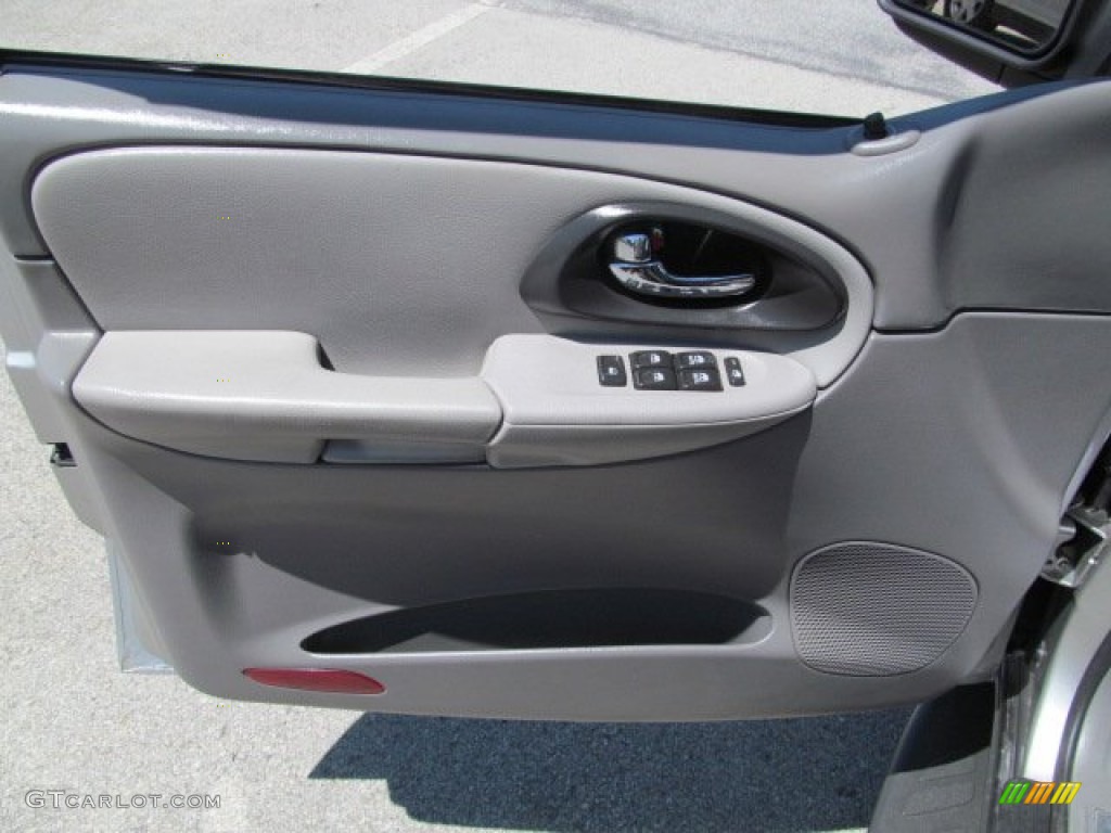 2005 TrailBlazer EXT LS 4x4 - Silverstone Metallic / Light Gray photo #10