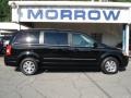 2009 Brilliant Black Crystal Pearl Chrysler Town & Country Touring  photo #1